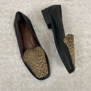 Naturalizer sz:7M Cheetah Print Black Leather Heeled Loafer